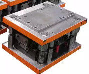 Molde plástico del arreglo para requisitos particulares del ABS P20 de las piezas del molde de la lente óptica del ODM